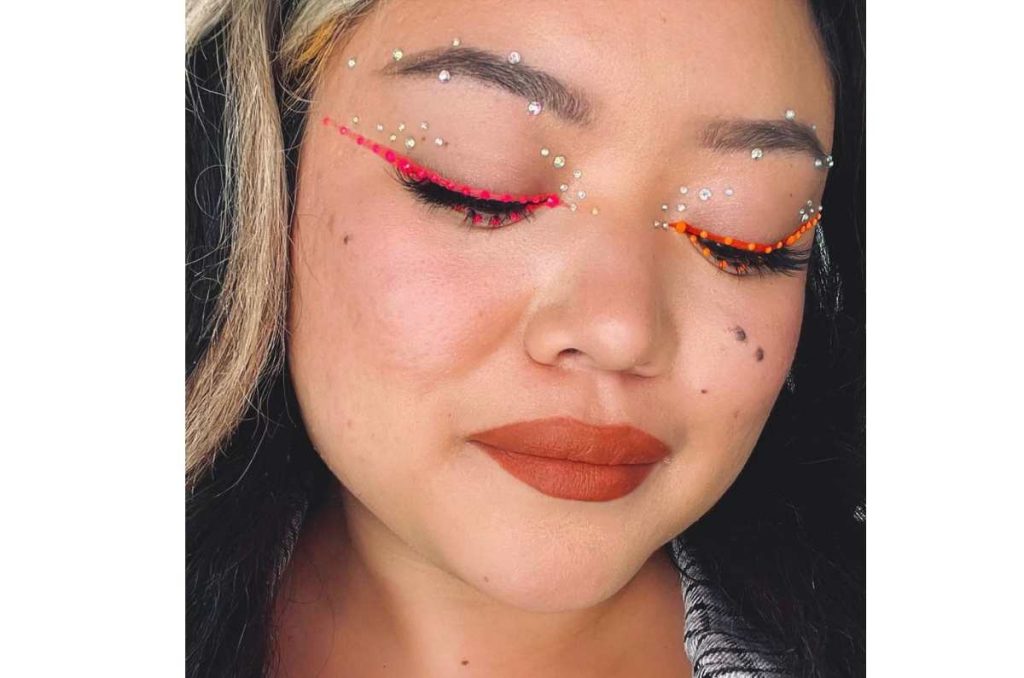 7 formas con las que puedes usar piedritas en el rostro al estilo Euphoria 3