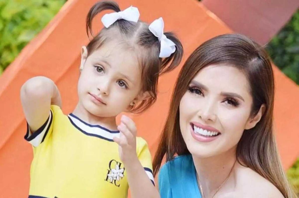 Conoce a la hija de Marlene Favela, ¡es igualita a ella a sus 4 años! 1