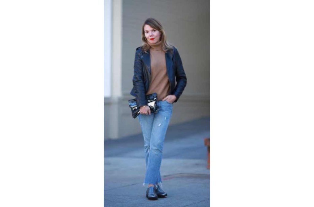 Claves para usar los mom jeans si tienes 40+ y verte elegante 2