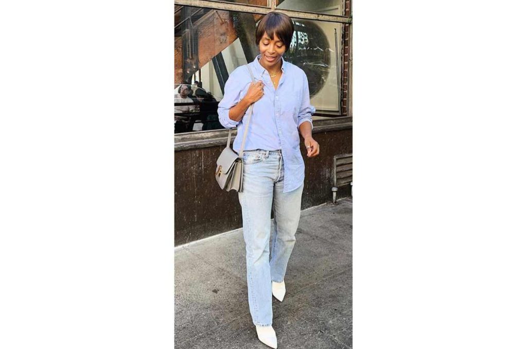 Claves para usar los mom jeans si tienes 40+ y verte elegante 0