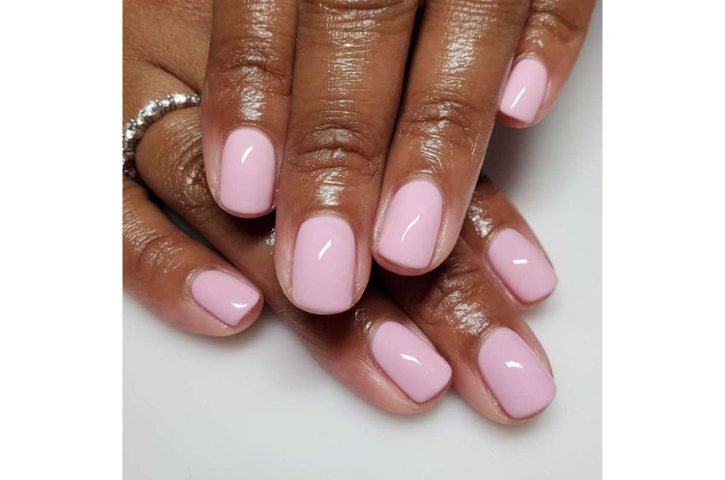 uñas rosa pastel