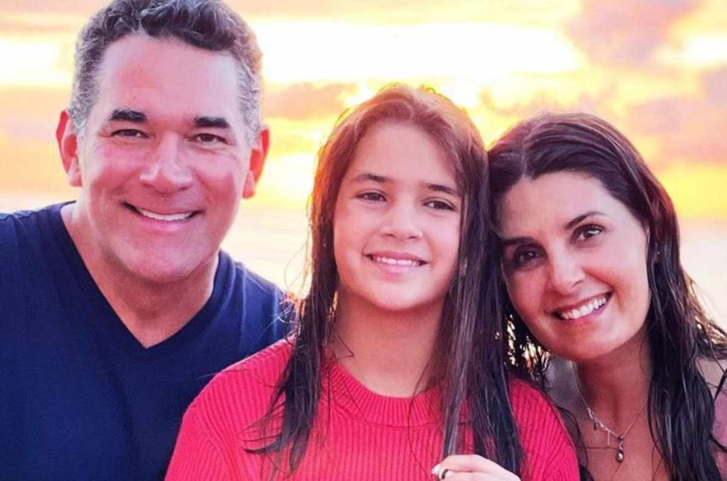 Así luce Julia a sus 14 años, la hija de Santamarina y Mayrín Villanueva 1