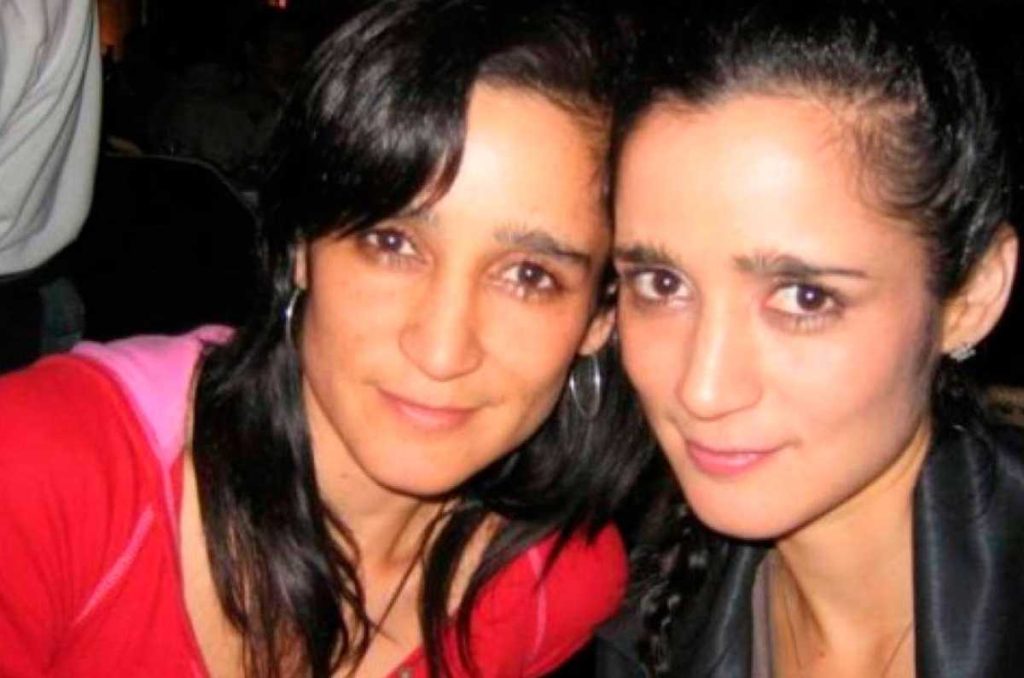 Ella es la GEMELA de Julieta Venegas que no conocías, ¡son igualitas! 0