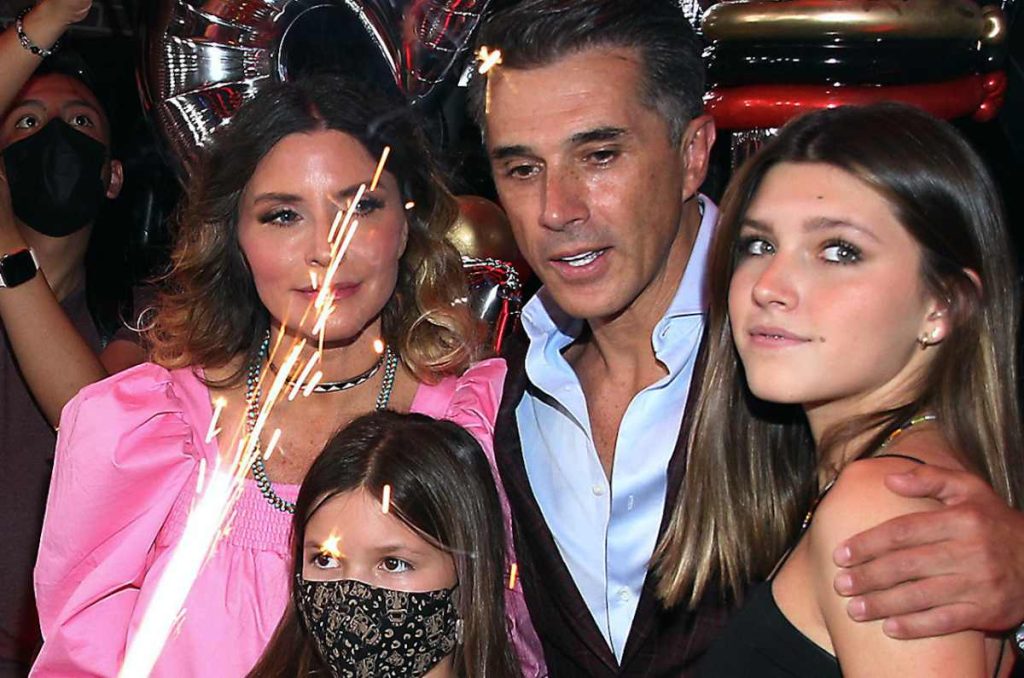Conoce a Antonia y Victoria, las hermosas hijas de Sergio Mayer e Issabela Camil 3