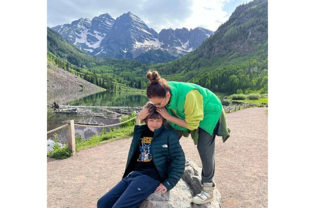 Mira al segundo hijo de Thalía, que ya es un guapo adolescente 2