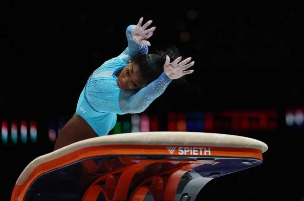 La historia detrás del salto que lleva el nombre de la gimnasta Simone Biles 1