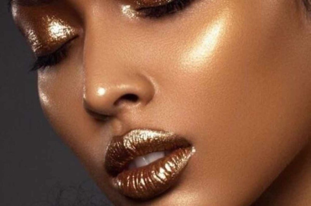 Top 10 tonos de labiales para morenas que estarán de moda en verano 8