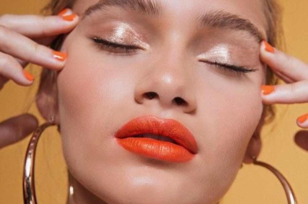 Top 10 tonos de labiales para morenas que estarán de moda en verano 1