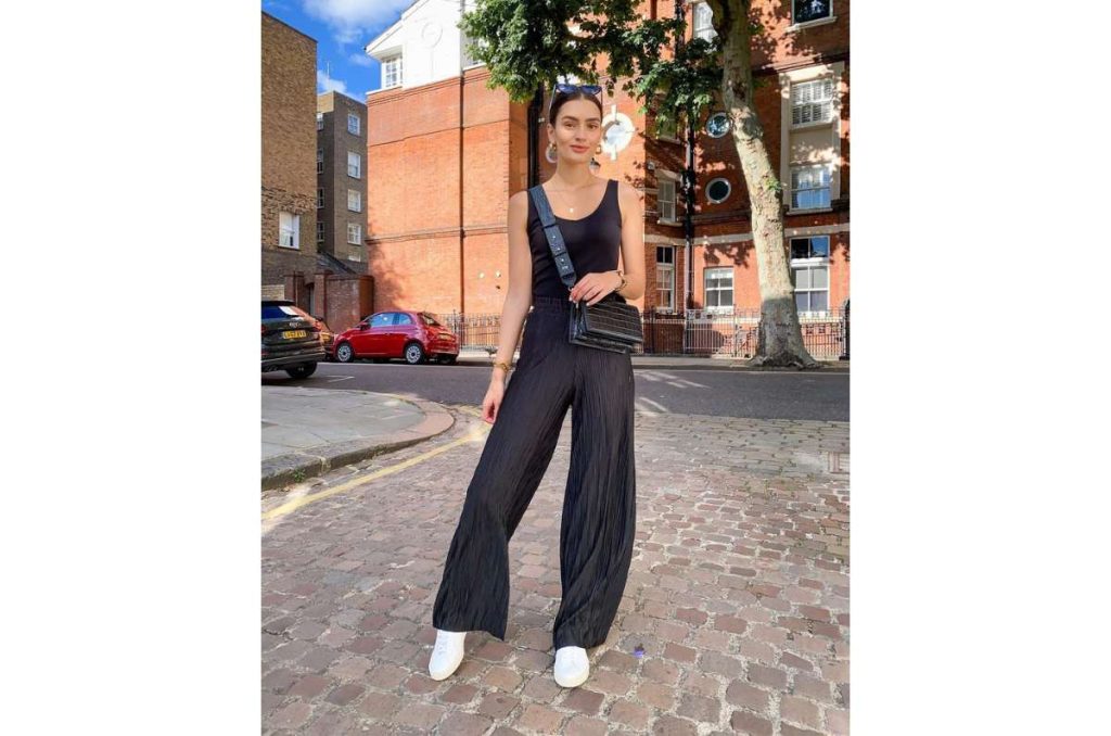 Negro: el inesperadocolor en tendencia durante el verano 1
