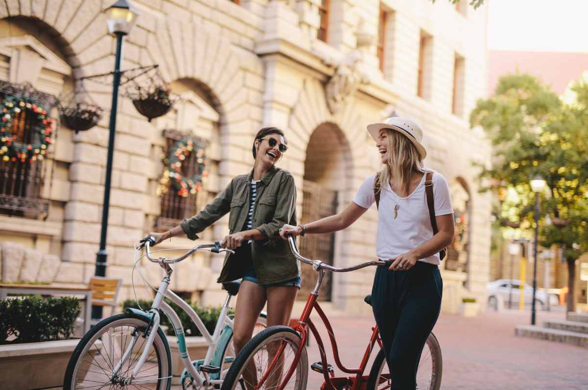 Rutas en bicicleta que puedes tomar con tus amigas