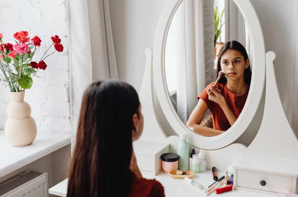 7 tips para que tu maquillaje dure en verano y el sudor no lo arruine 0