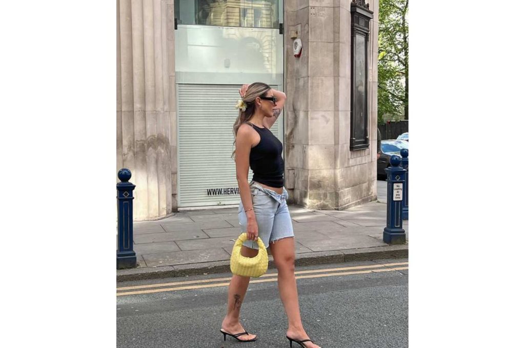 5 formas chic de combinar tus shorts de mezclilla para usarlos en el trabajo 3
