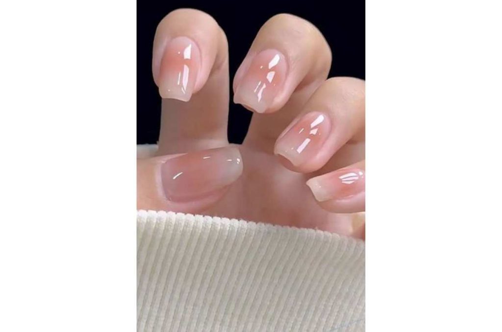 Diseños de uñas aesthetic coreanas que puedes hacer en casa 3