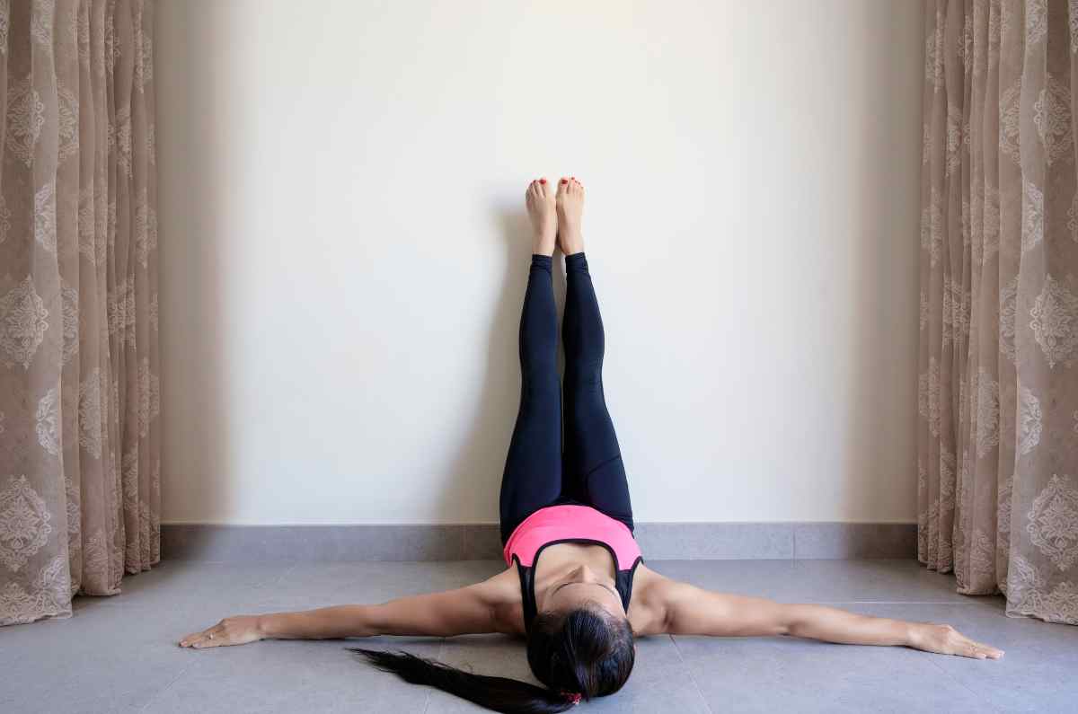 1. Estiramiento de Pecho en la Pared