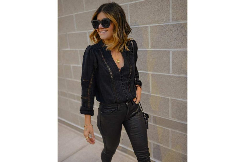 Outfits con transparencias: 5 formas de llevarlos a la oficina sin verte vulgar 4