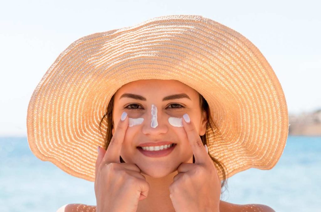 7 básicos de belleza que debes de saber para cuidar tu piel en la playa 0