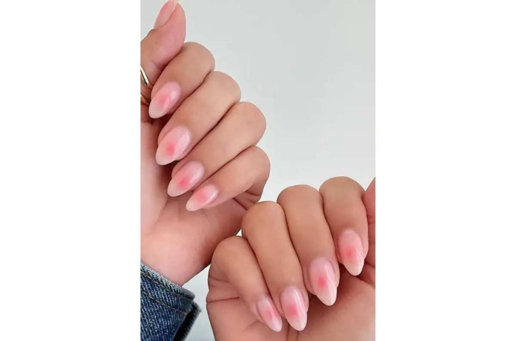 Diseños de uñas aesthetic coreanas que puedes hacer en casa 4