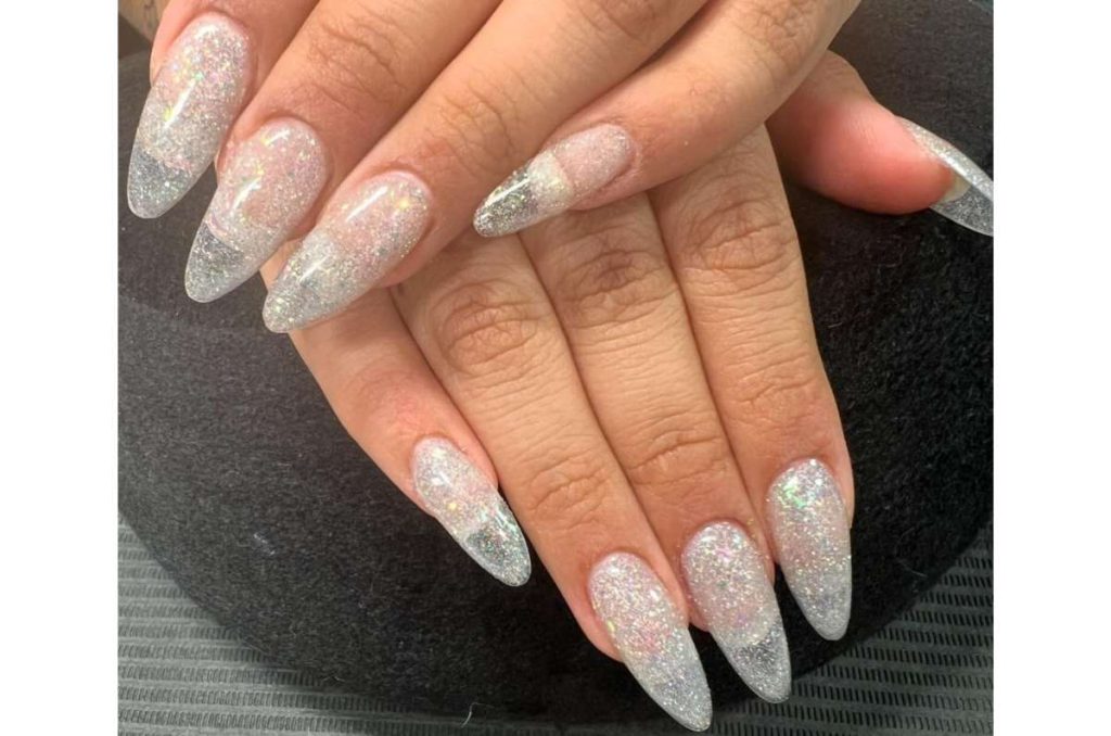 Diseño sencillo uñas soft gel