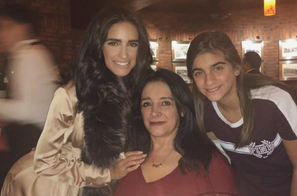 Ella es la GUAPA mamá de Bárbara de Regil; la famosa heredó su belleza 2