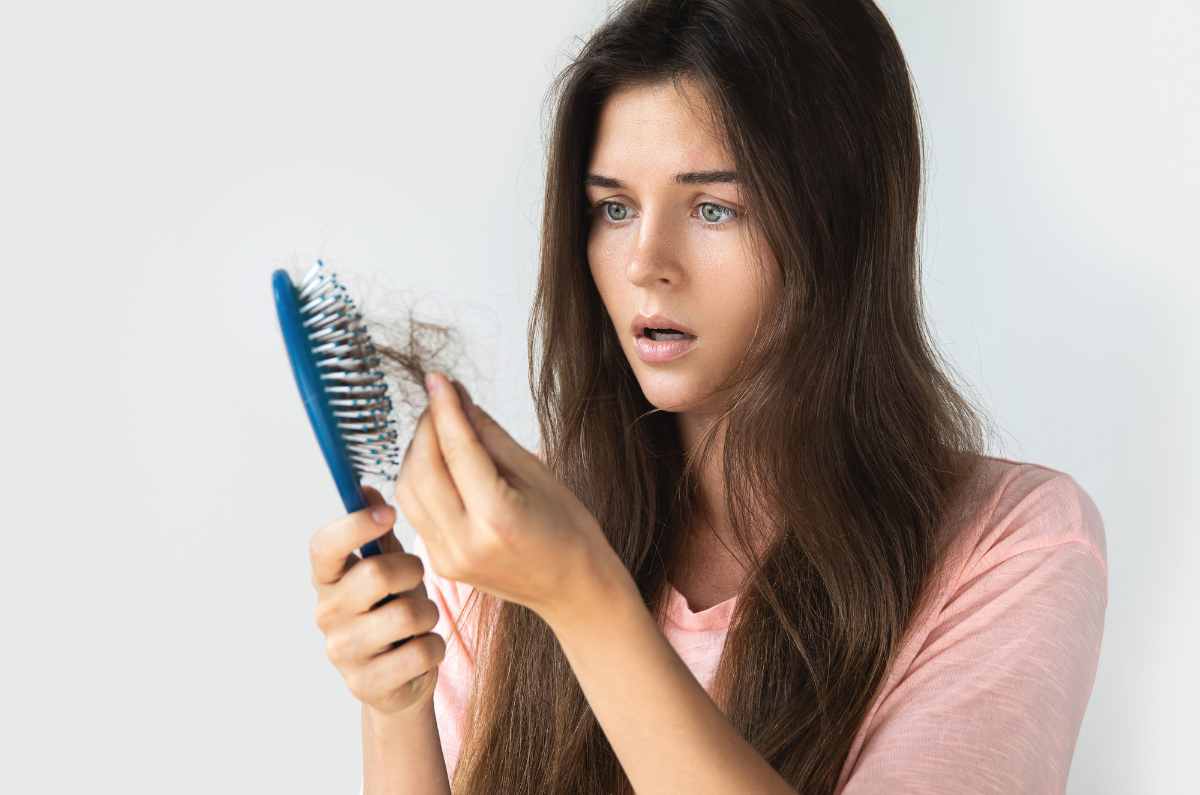 Caída de cabello en adolescentes: ¿cómo evitarlo y cuáles son las causas?