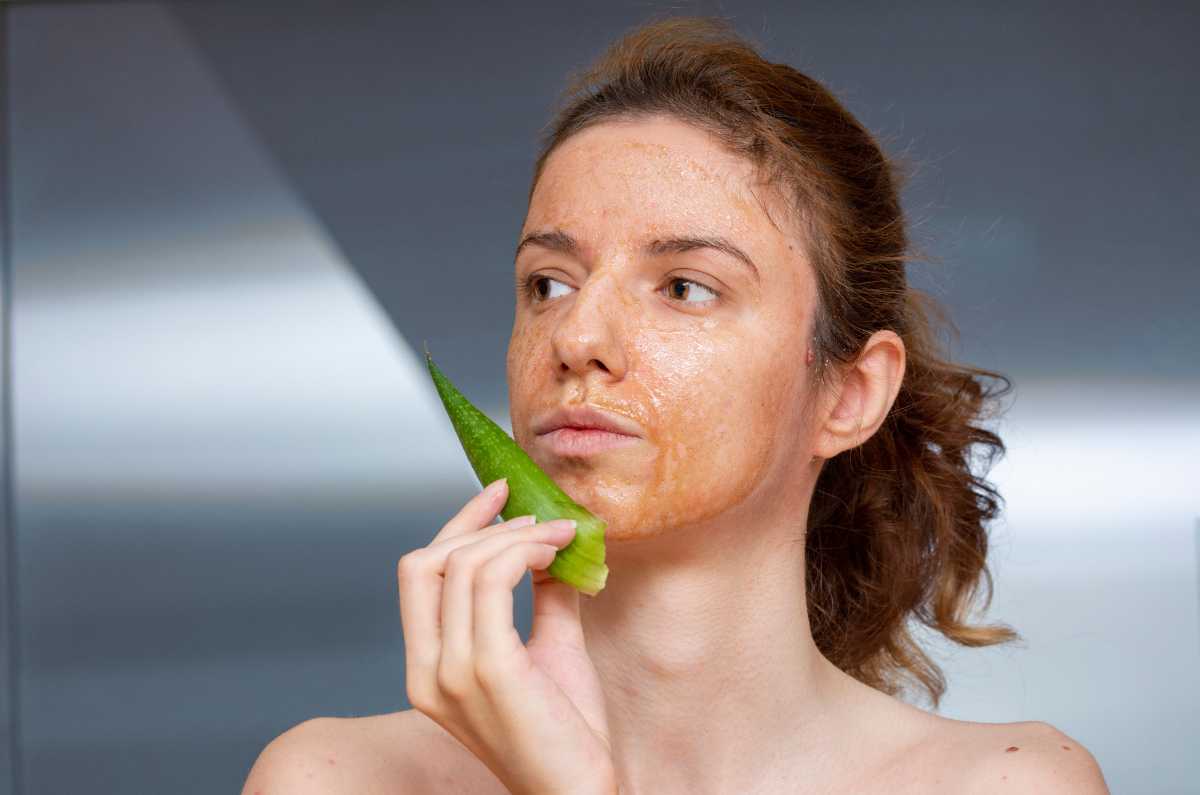 Mascarilla casera con sábila y miel para lograr un efecto lifting en el rostro