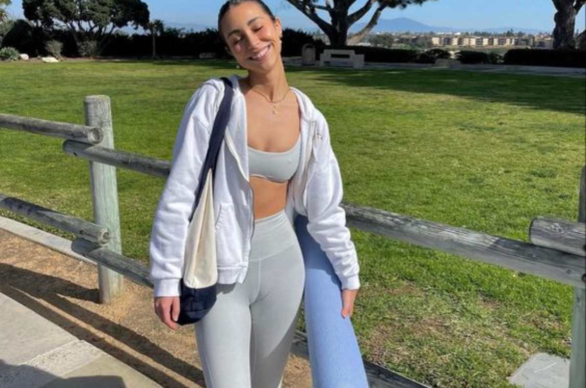 5 looks elegantes que puedes usar diario con brasier deportivo