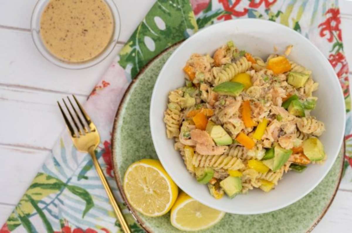 6 increíbles recetas de ensaladas con proteína perfectas para llevar al trabajo