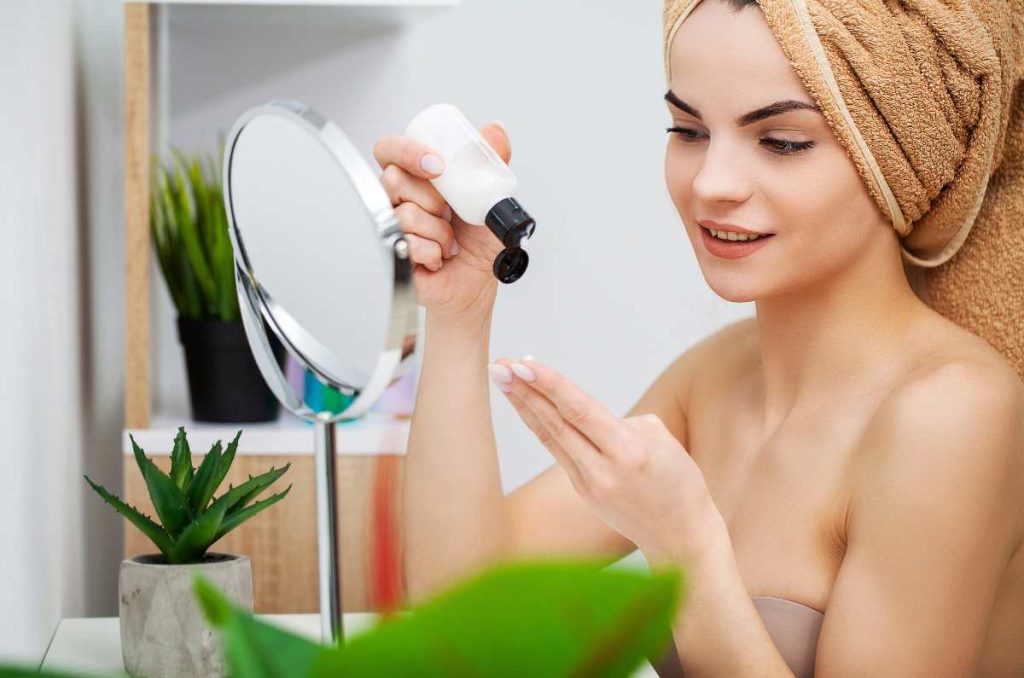 Rutina de skincare para mantener una piel hidratada en otoño + trivia 0