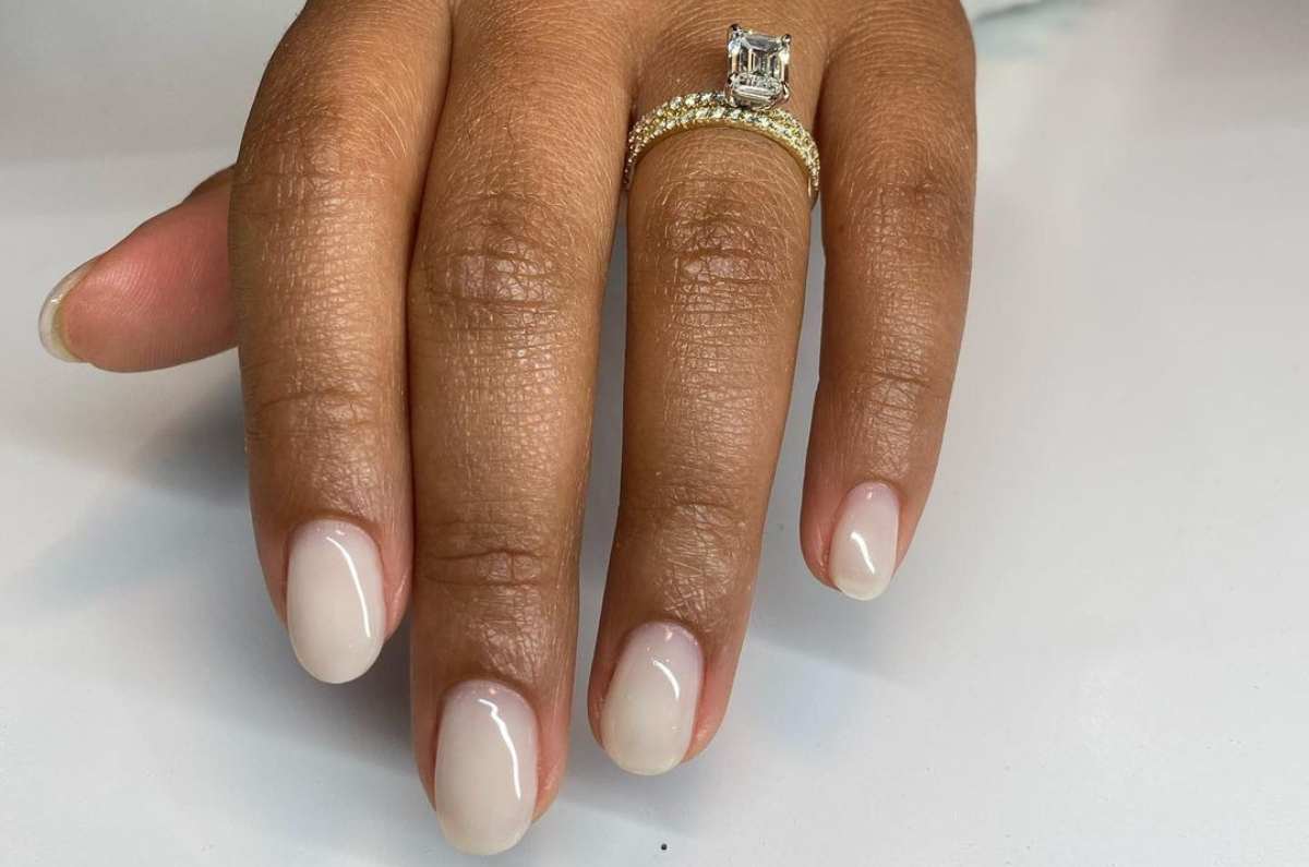 Cloud nails: el mani más refinado que verás este otoño