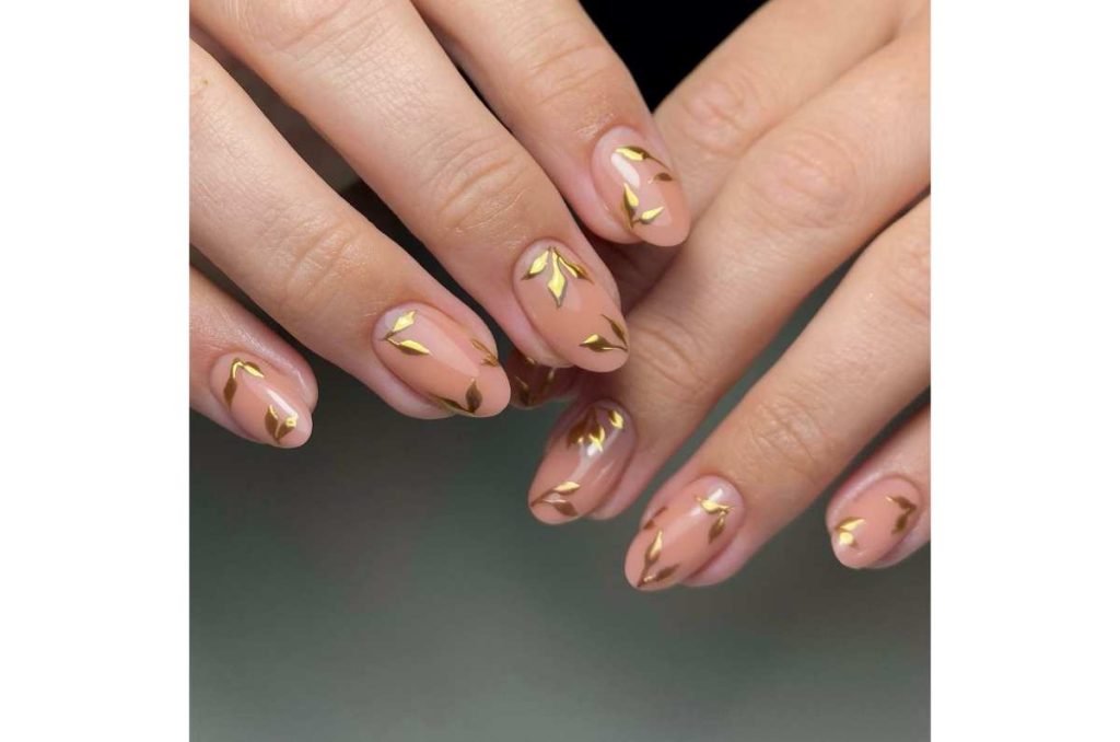 10 diseños de uñas con hojas para el otoño 0