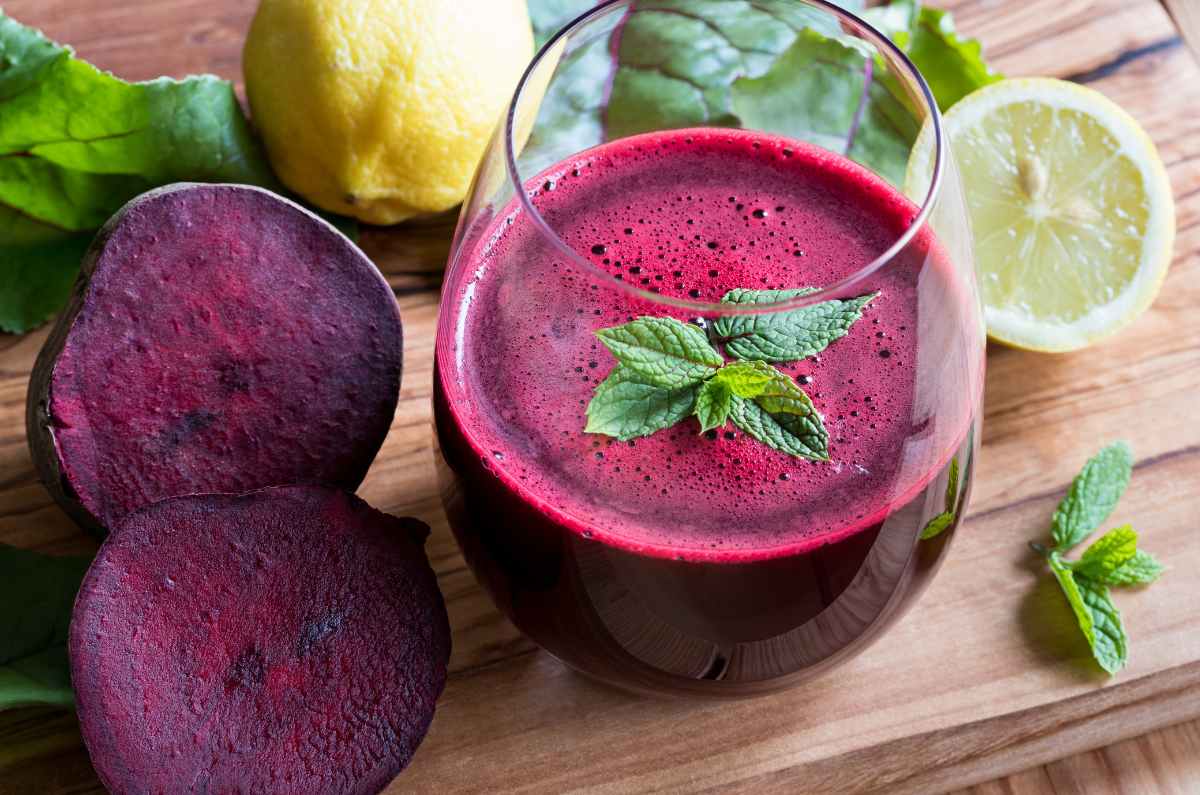 Enfermedades que combate el jugo de betabel con limón si lo tomas diario
