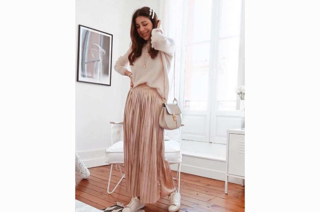 7 looks con suéteres calientitos para lucir arreglada en las tardes frías 3