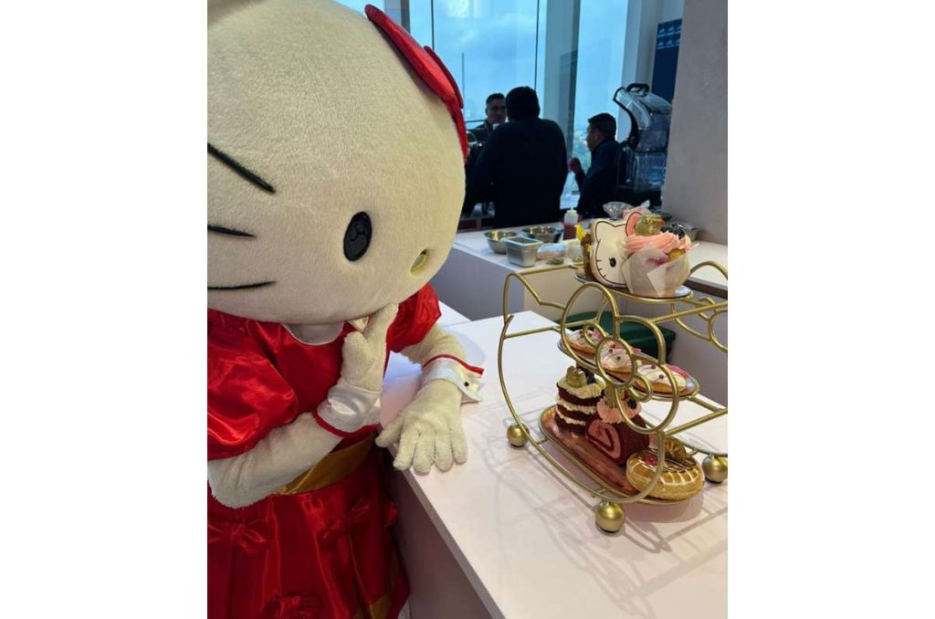 Postres y pasteles en forma de gatito, ¡los encuentras en Hello Kitty Café! 1