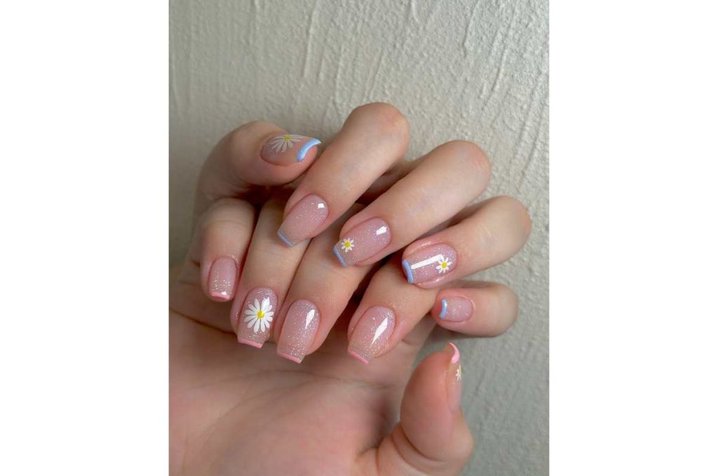 Nail art en tonos nude: los diseños de uñas más creativos y elegantes 0