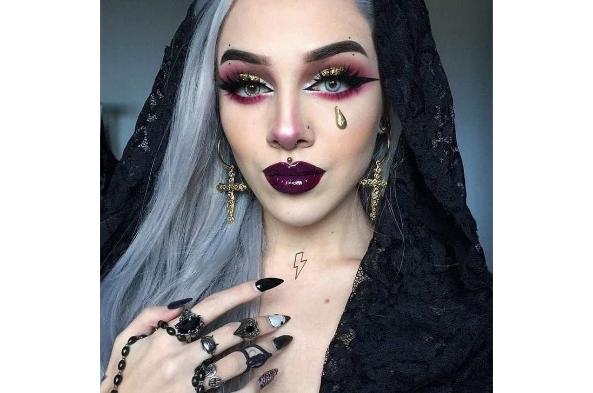 Maquillaje de monja o bruja