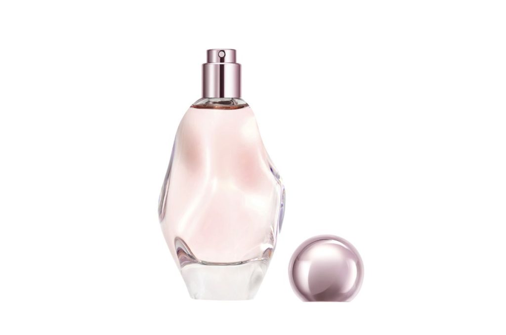 KYLIE JENNER PRESENTA SU FRAGANCIA DEBUT: COSMIC KYLIE JENNER 0
