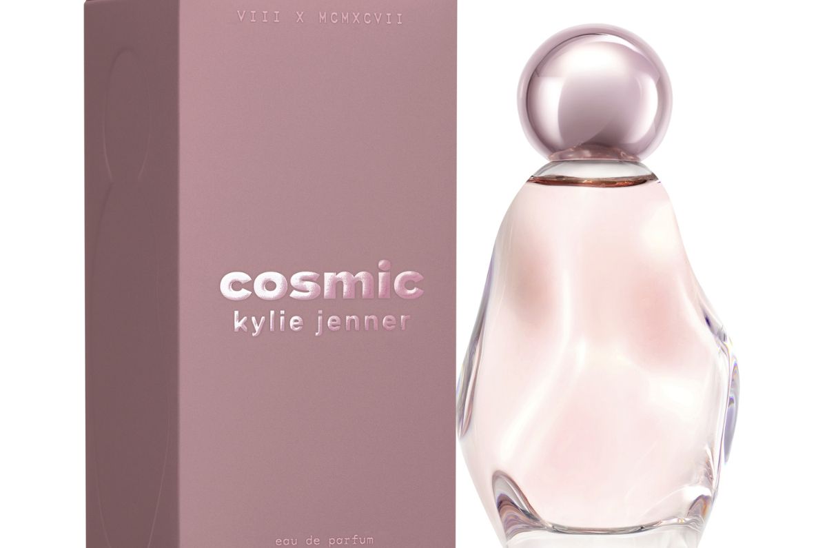 KYLIE JENNER PRESENTA SU FRAGANCIA DEBUT: COSMIC KYLIE JENNER