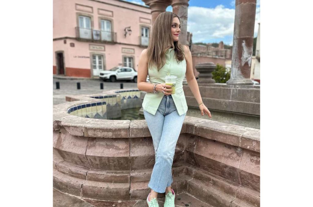 Tenis flat: los más chic para usar en la oficina 1