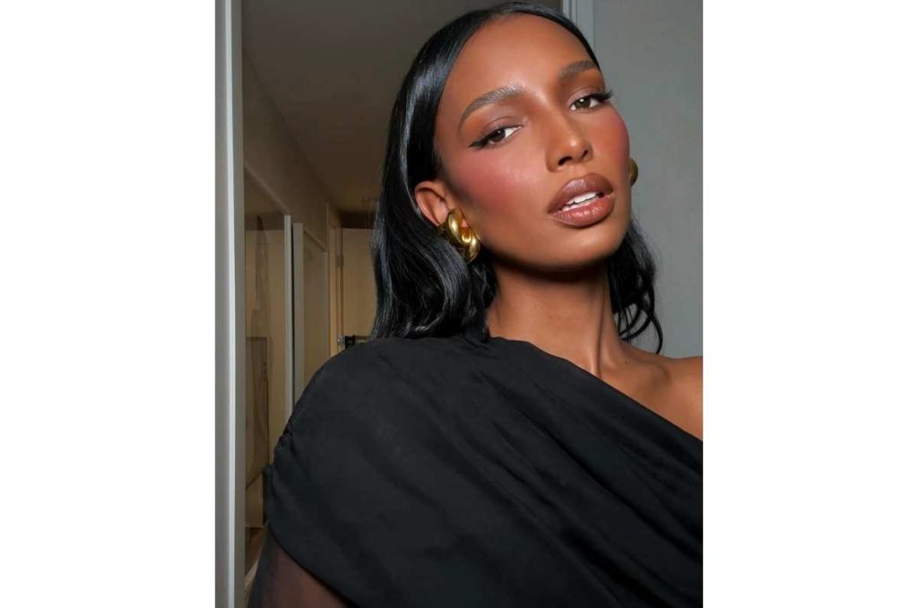Rubor bajo los ojos: la tendencia de maquillaje más cute este otoño 1