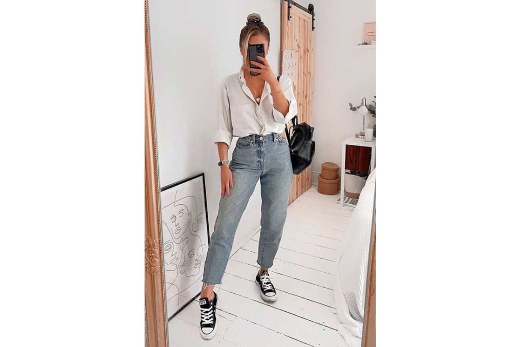 Qué blusas usar con mom jeans si tienes 40+ 0