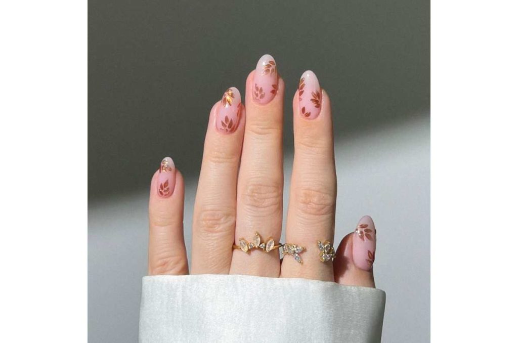 Uñas almedra diseños para noviembre