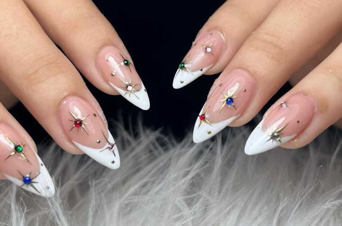 7 diseños de uñas con cristales que sí se ven elegantes