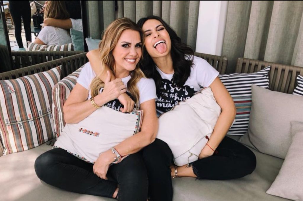 Renata Notni heredó la belleza de su atractiva mamá y esta foto es la prueba 1