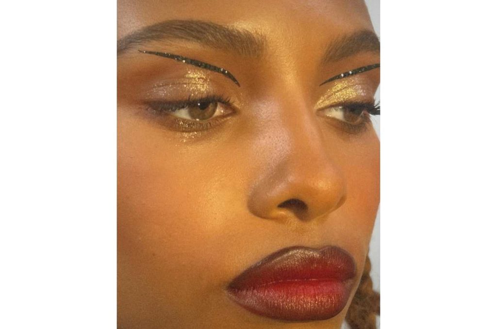 Maquillaje soft grunge: el estilo perfecto para morenas 1