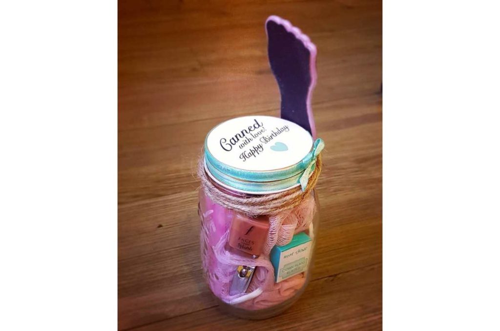 Ideas originales para envolver regalos y tener una Navidad moderna 3