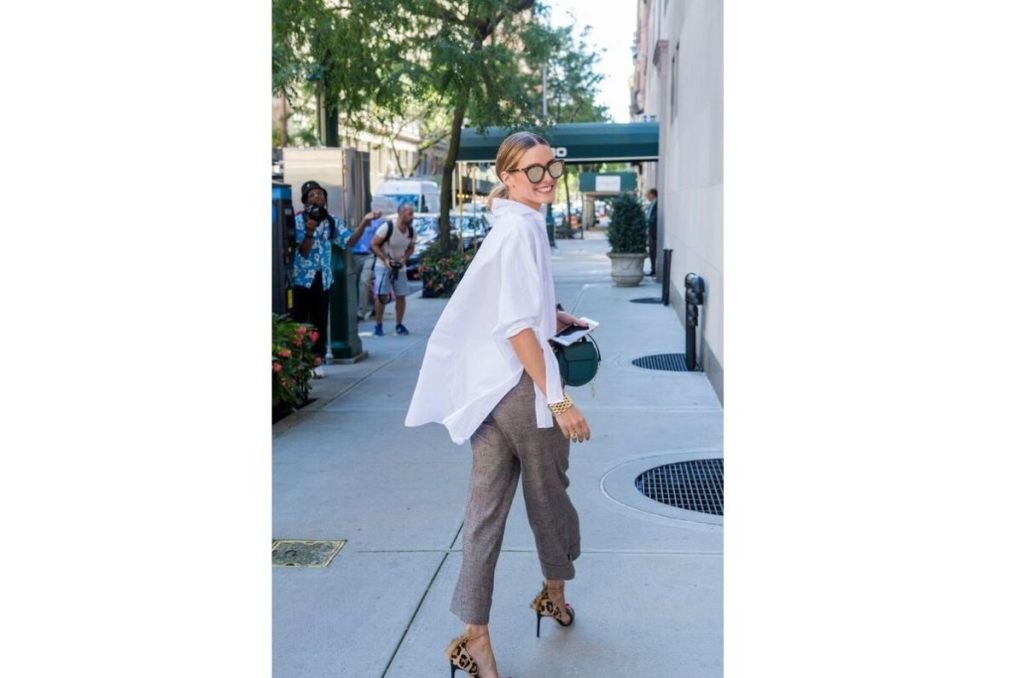 10 outfits cómodos para mamás de 40s que AMAN lucir arregladas 8