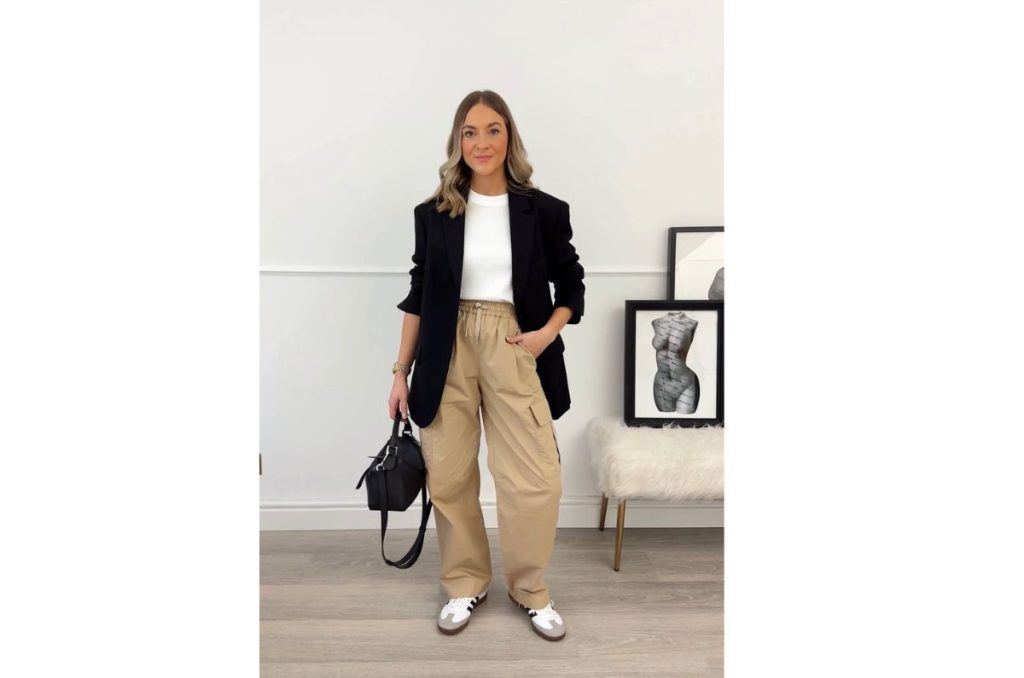 10 outfits cómodos para mamás de 40s que AMAN lucir arregladas 4