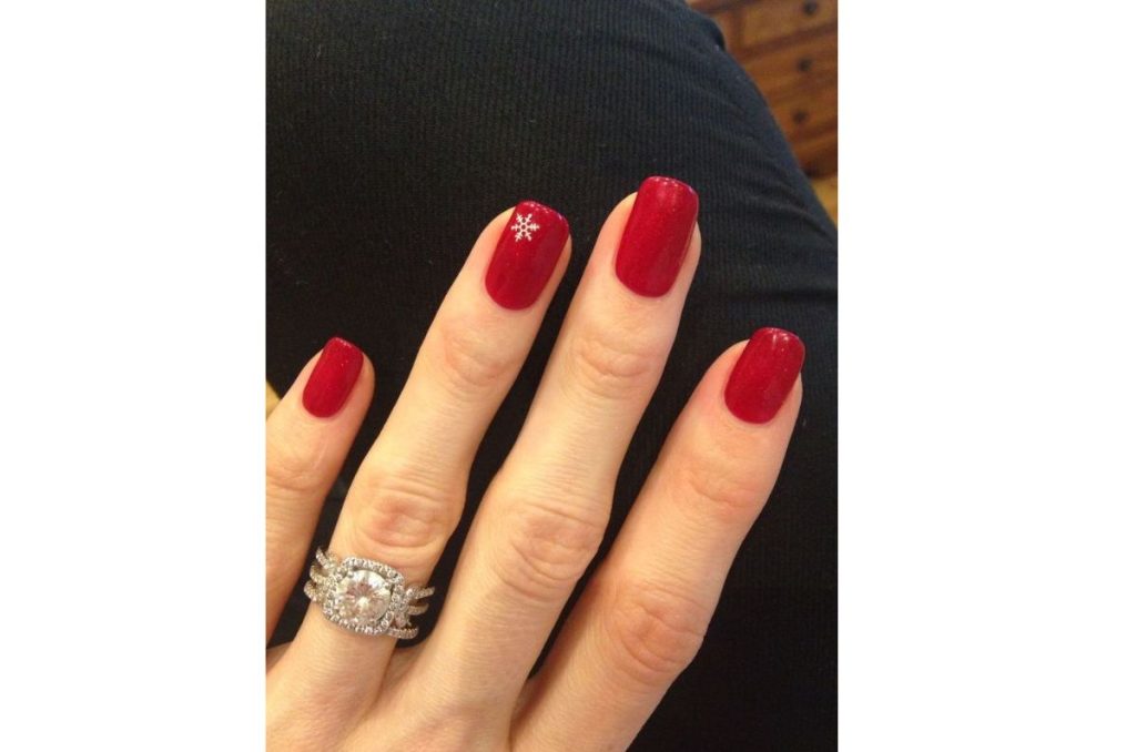 8 diseños originales de uñas rojas para Navidad si amas este color 0