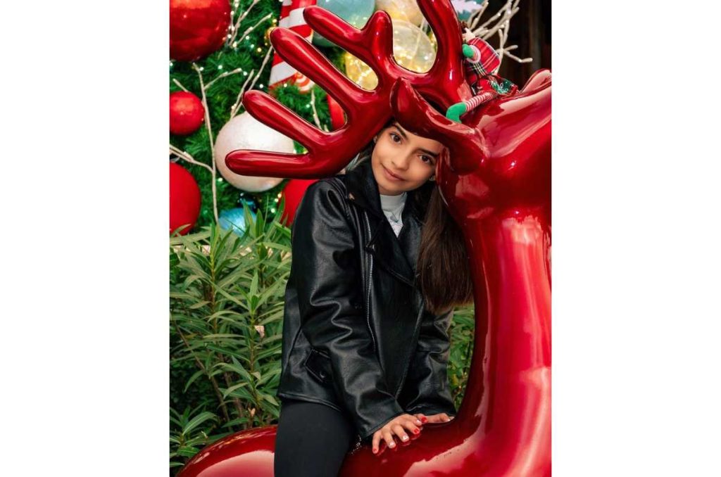 Aitana Derbez sorprende con lo grande y hermosa que lució esta Navidad 0