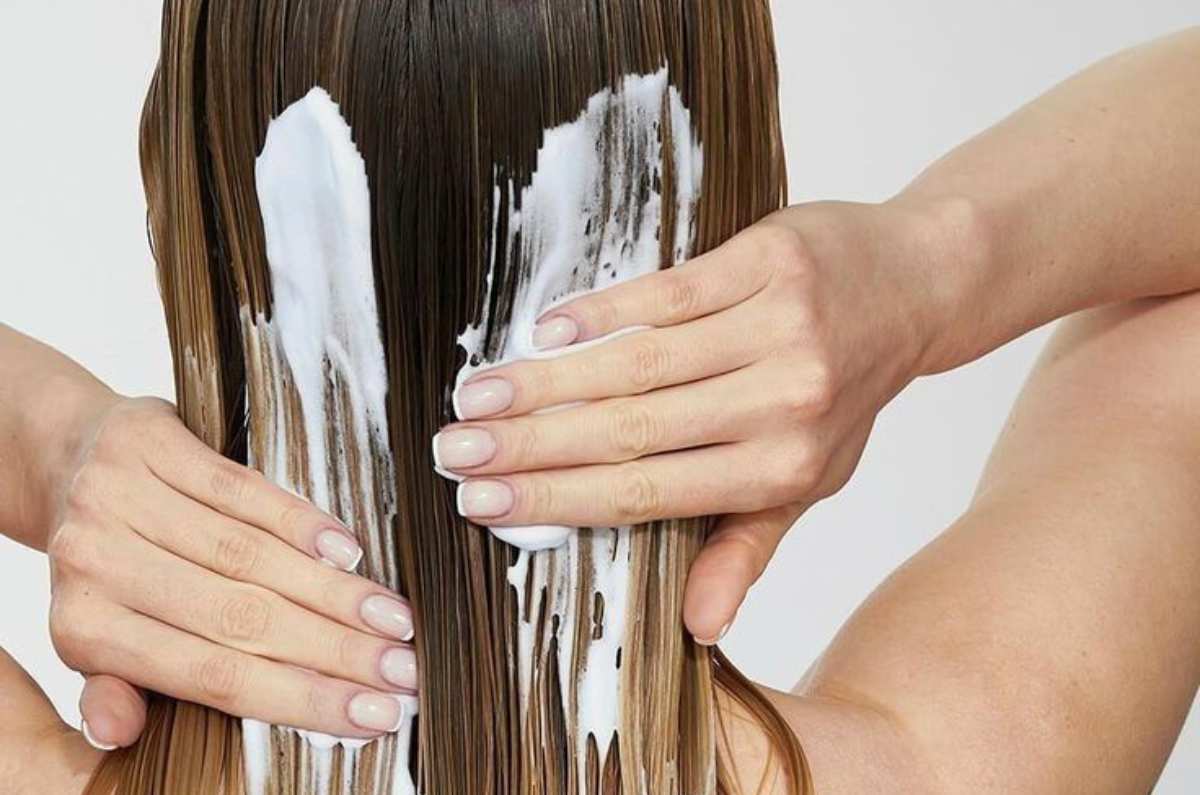 La famosa mascarilla de hongos en Amazon que hidrata el cabello como en salón de belleza